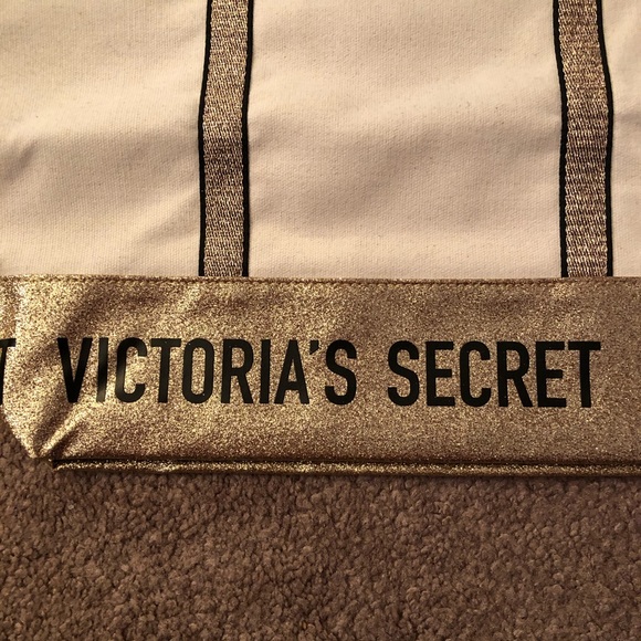 Victoria’s Secret Tote - Picture 2 of 14